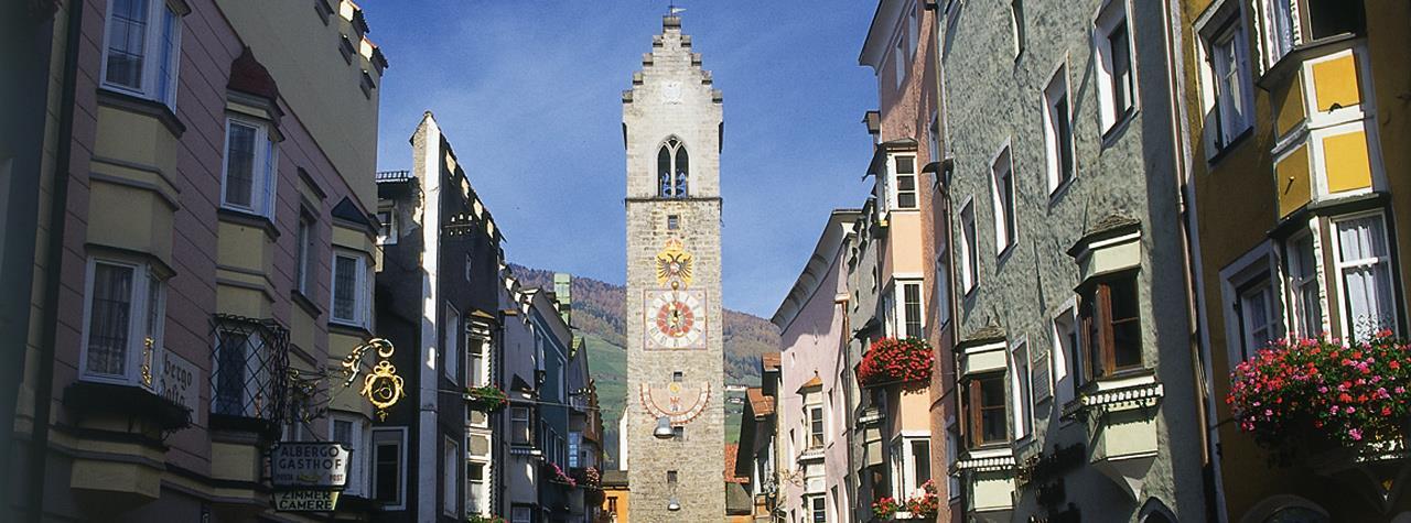 Willkommen in Sterzing - der nördlichsten Stadt Italiens Willkommen in Sterzing - der nördlichsten Stadt Italiens